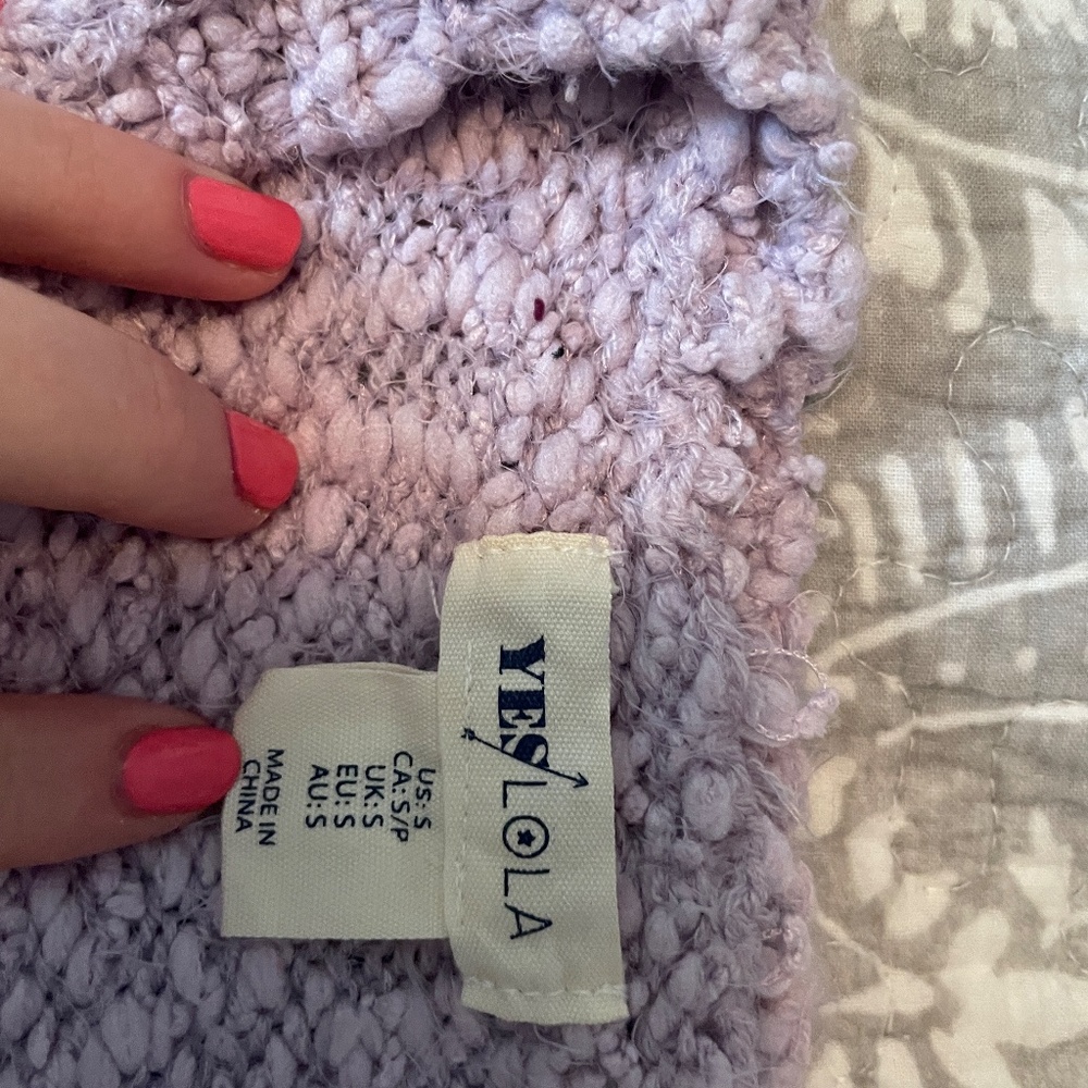 sweater - Picture 2 of 3
